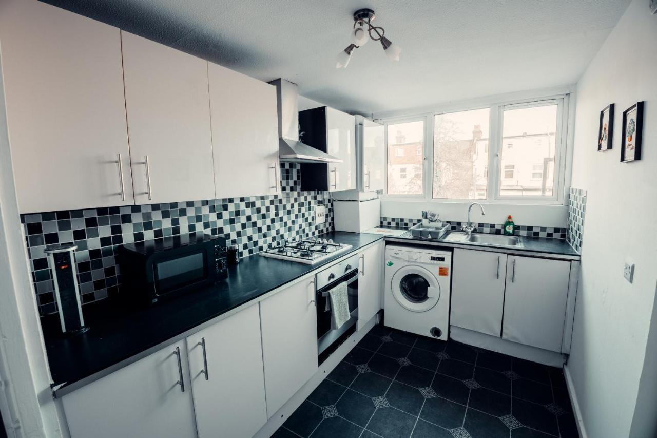Comfy Home-Wood Green London Exterior photo